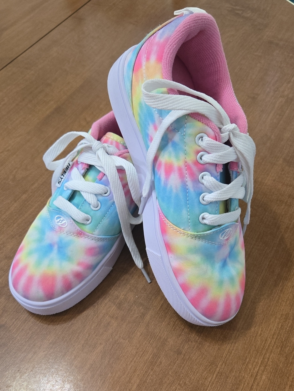 Girls Pro 20 Ivory Ella Heelys Size 5 Youth Size Women Size 6